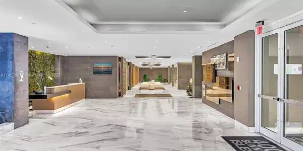400 Sunny Isles Blvd