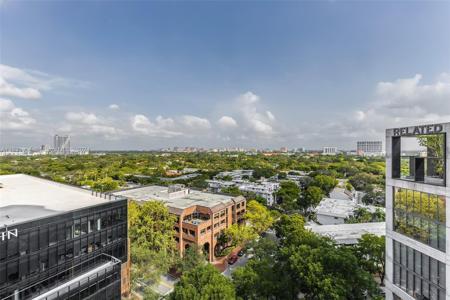 2831 S Bayshore Dr