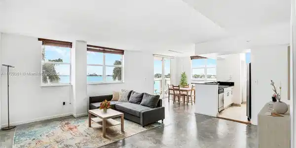 1625 Kennedy Cswy