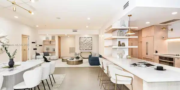 10101 Collins