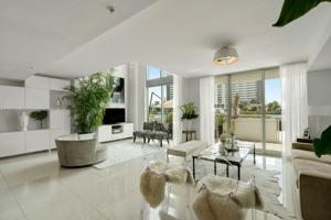 7928 East Dr Unit 103