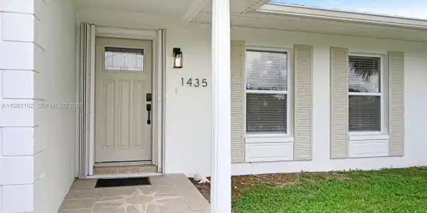1435 Anchor Lane