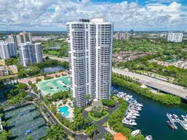 3500 Mystic Pointe Dr Unit 905