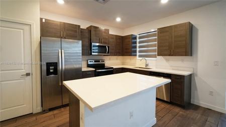 1166 SE 23rd Ave