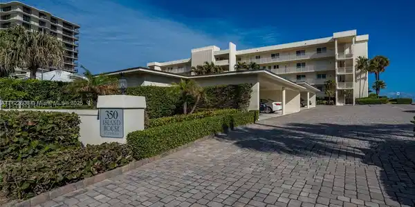 350 Beach Rd