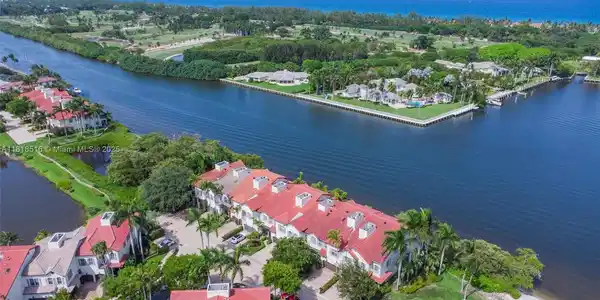 1495 Estuary Trl