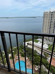 520 Brickell Key Dr