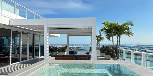 2020 N Bayshore Dr