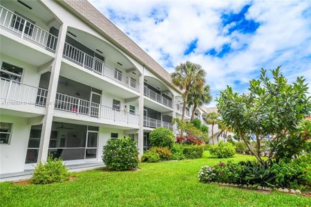 581 Blue Heron Dr