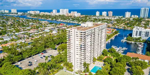 3200 Port Royale Dr N Unit 706