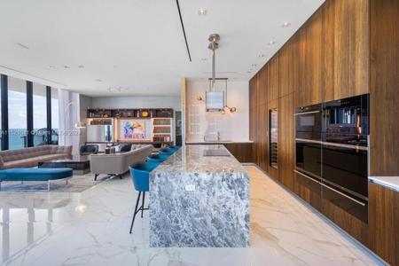 17141 Collins Ave