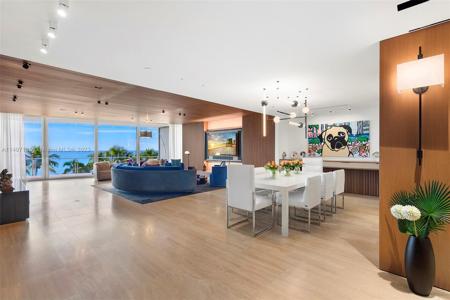 9001 Collins Ave