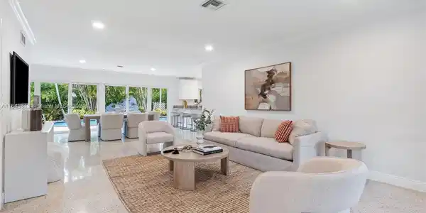 7530 Center Bay Dr