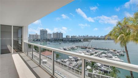 1900 Sunset Harbour Dr
