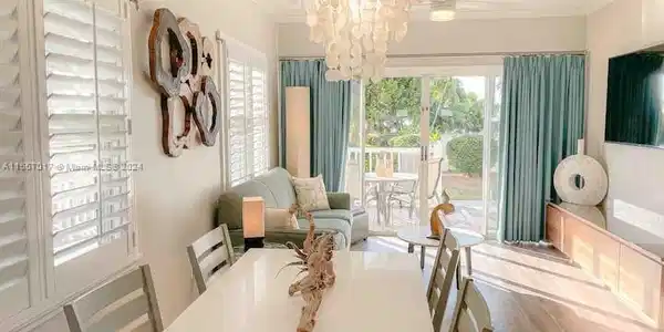 6007 Marina Villa Dr