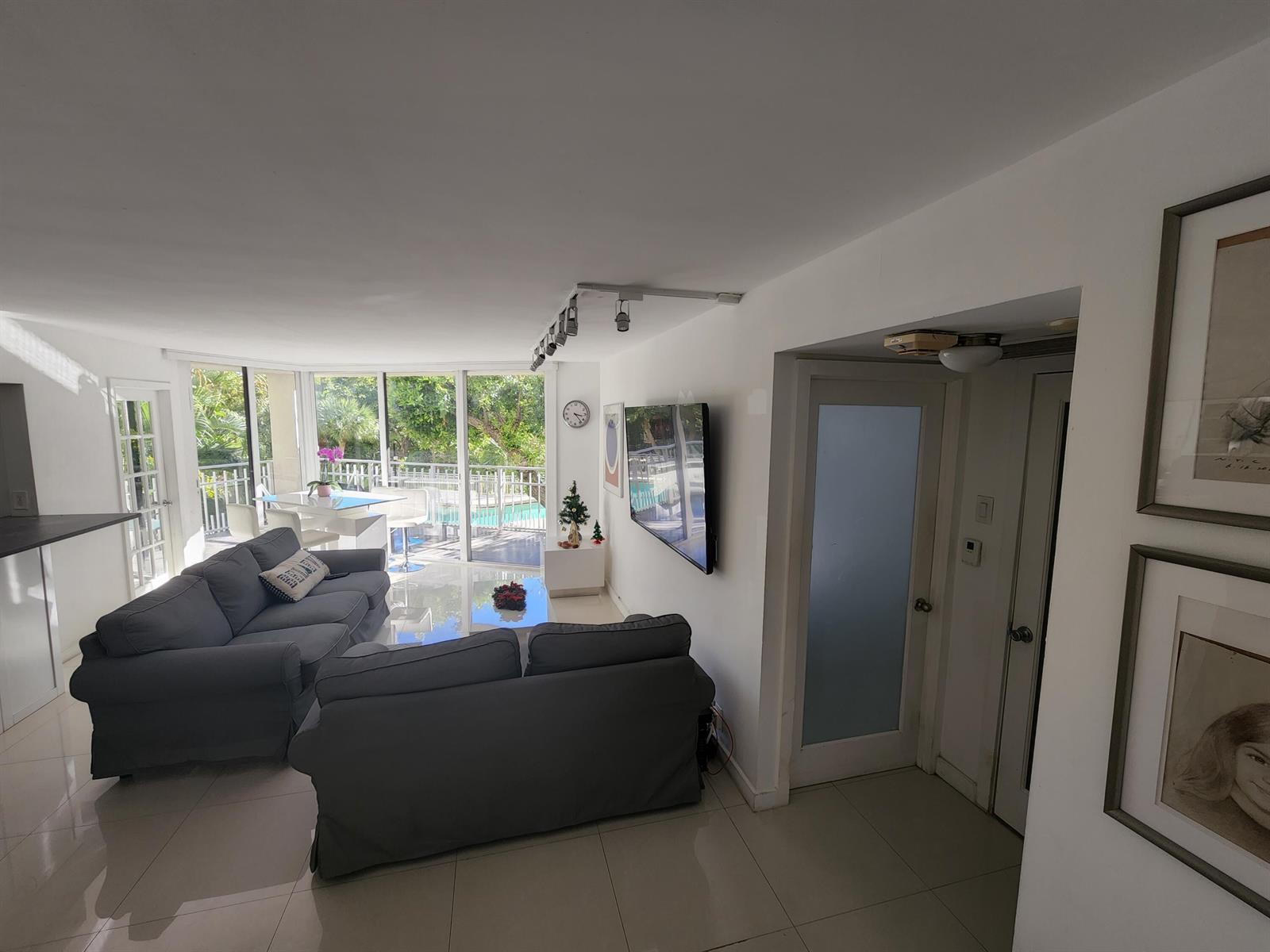 Image 2: Living Room