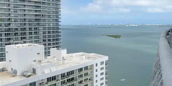 1750 N Bayshore Dr