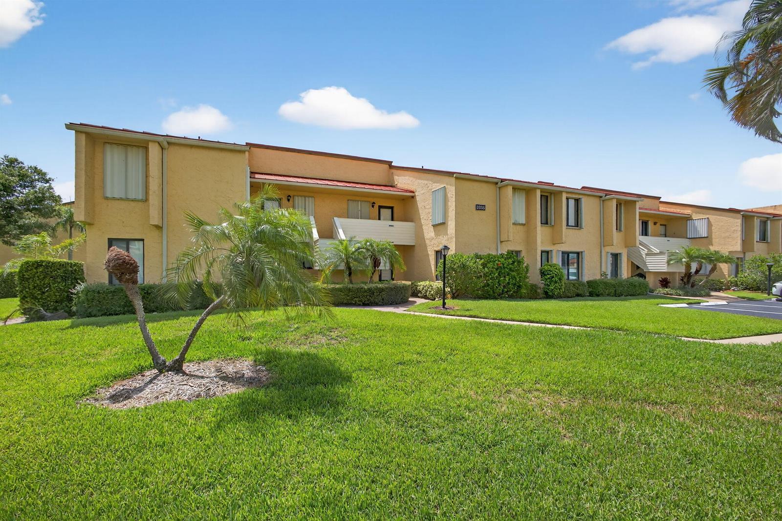 Image 3: 2-web-or-mls-5D1A9106