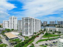 18021 Biscayne Blvd Unit 301
