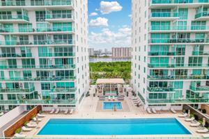 400 Sunny Isles Blvd Unit 119