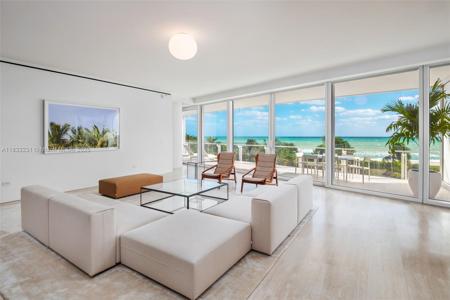 9001 Collins Ave
