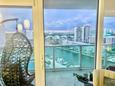 100 Bayview Dr Unit 1503