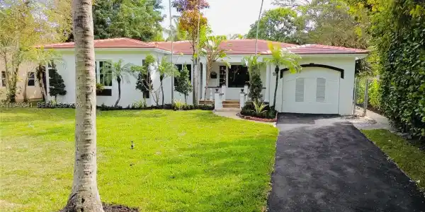 420 NE 55th Ter