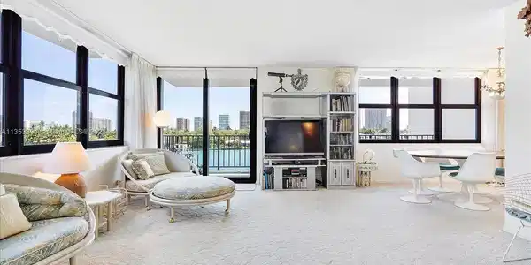 10101 E Bay Harbor Dr Unit 403