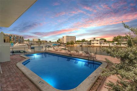 8250 Byron Ave Unit 401