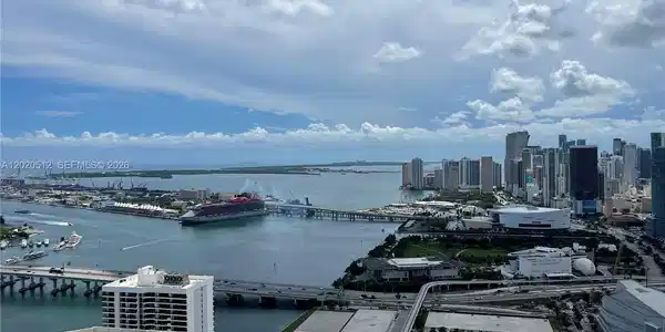 1750 N Bayshore Dr