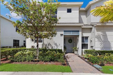 357 NE 1st Dr
