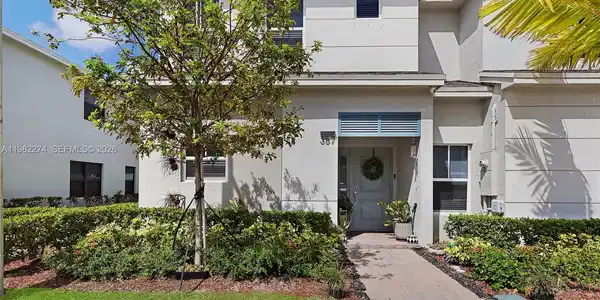 357 NE 1st Dr