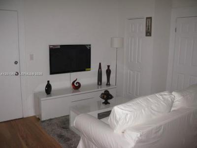 1611 Michigan Ave
