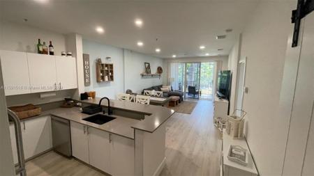 75 Gulfstream Rd