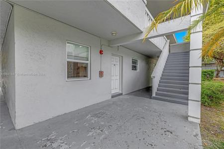 17255 SW 95th Ave