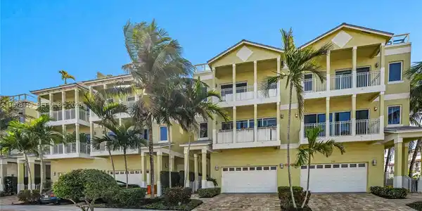 346 Elm St