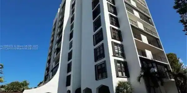 77 Crandon Blvd