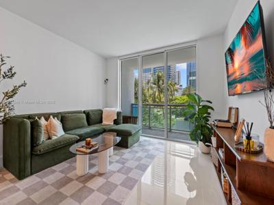 950 Brickell Bay Dr