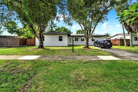 8780 SW 200th St