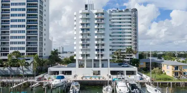 7933 West Dr Unit 1025