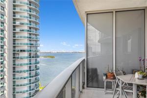 488 NE 18th St Unit 1805