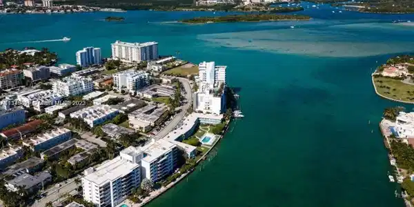 10101 E Bay Harbor Dr Unit 204
