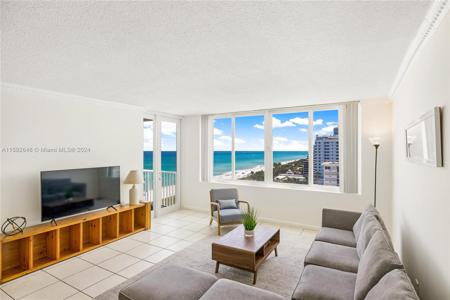 5401 Collins Ave