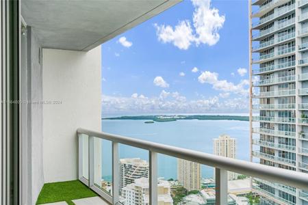 475 Brickell Ave