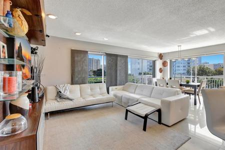 126 Golden Isles Dr