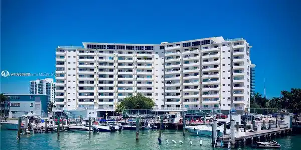 7904 West Dr Unit 111