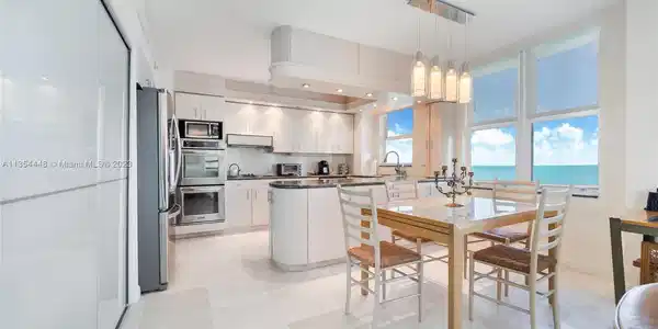9801 Collins Ave Unit 14Z