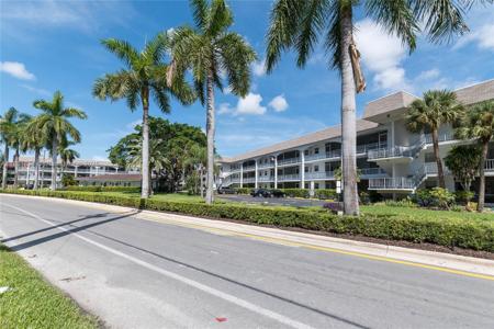 581 Blue Heron Dr