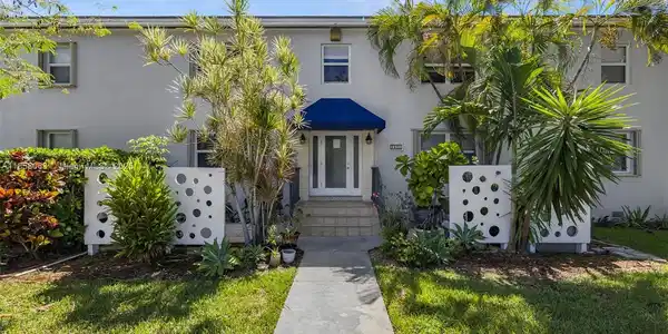 7621 SW 55th Ave