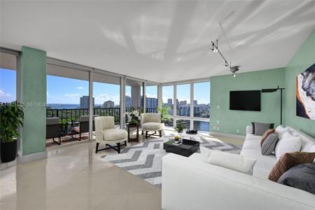 936 Intracoastal Dr